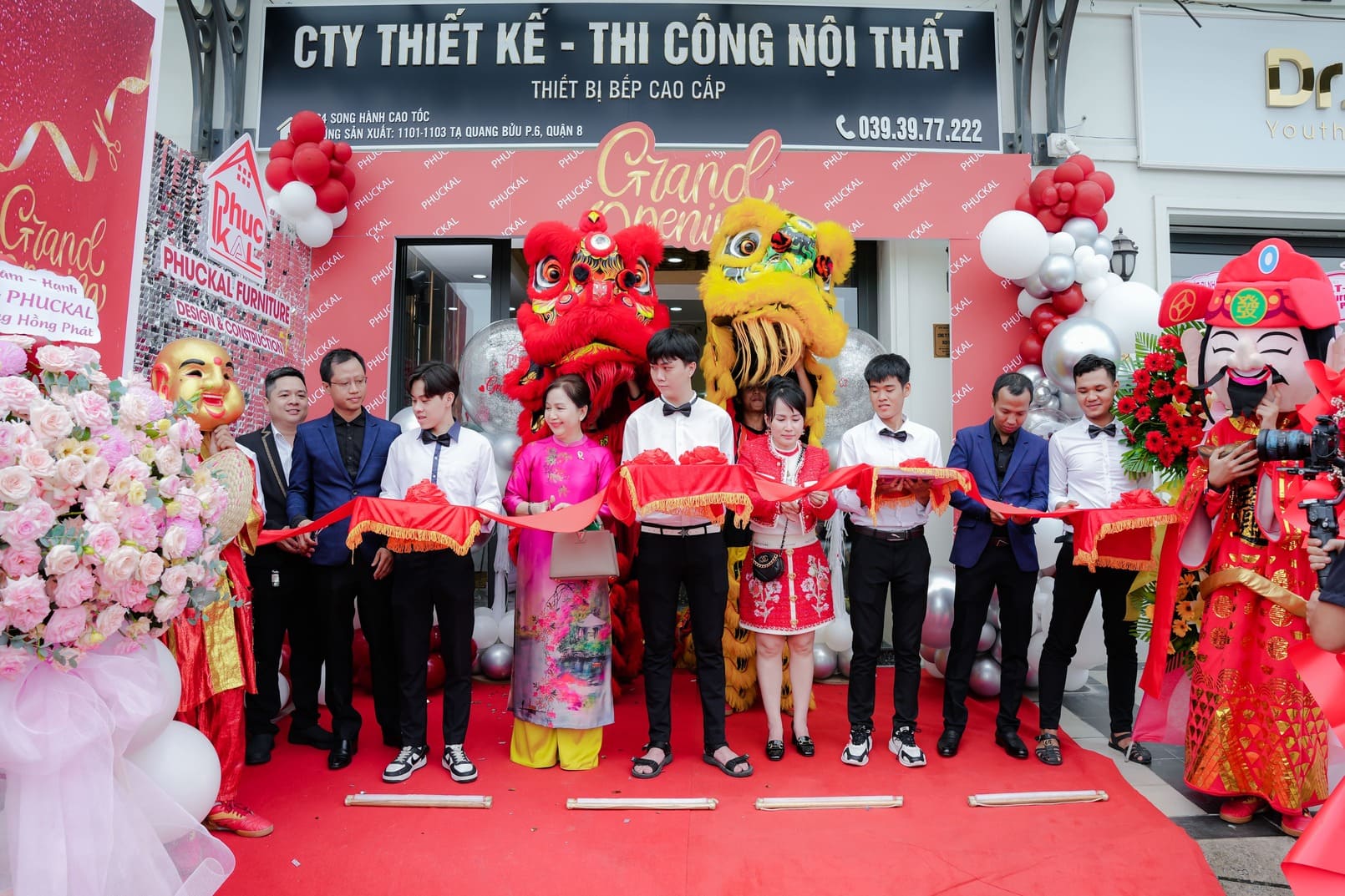 Mừng lễ khai trương Showroom nội thất Phuckal